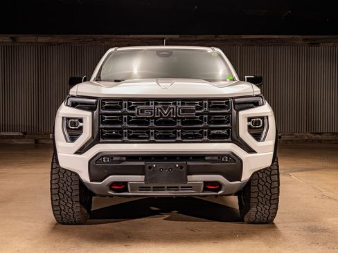 Used 2023 GMC Canyon AT4 w/ AT4 Premium Package image 2