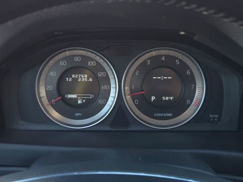 Used 2013 Volvo XC70 3.2 image 31