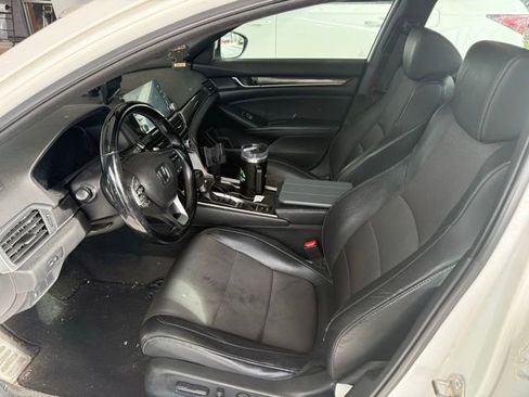 Used 2018 Honda Accord Sport image 7