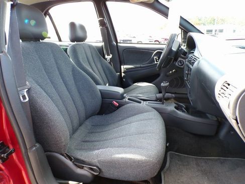 Used 2001 Chevrolet Cavalier Sedan w/ Preferred Equipment Group 1 image 10