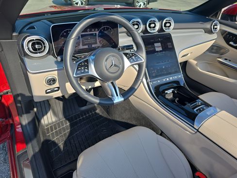 Used 2024 Mercedes-Benz CLE 300 4MATIC Cabriolet image 15