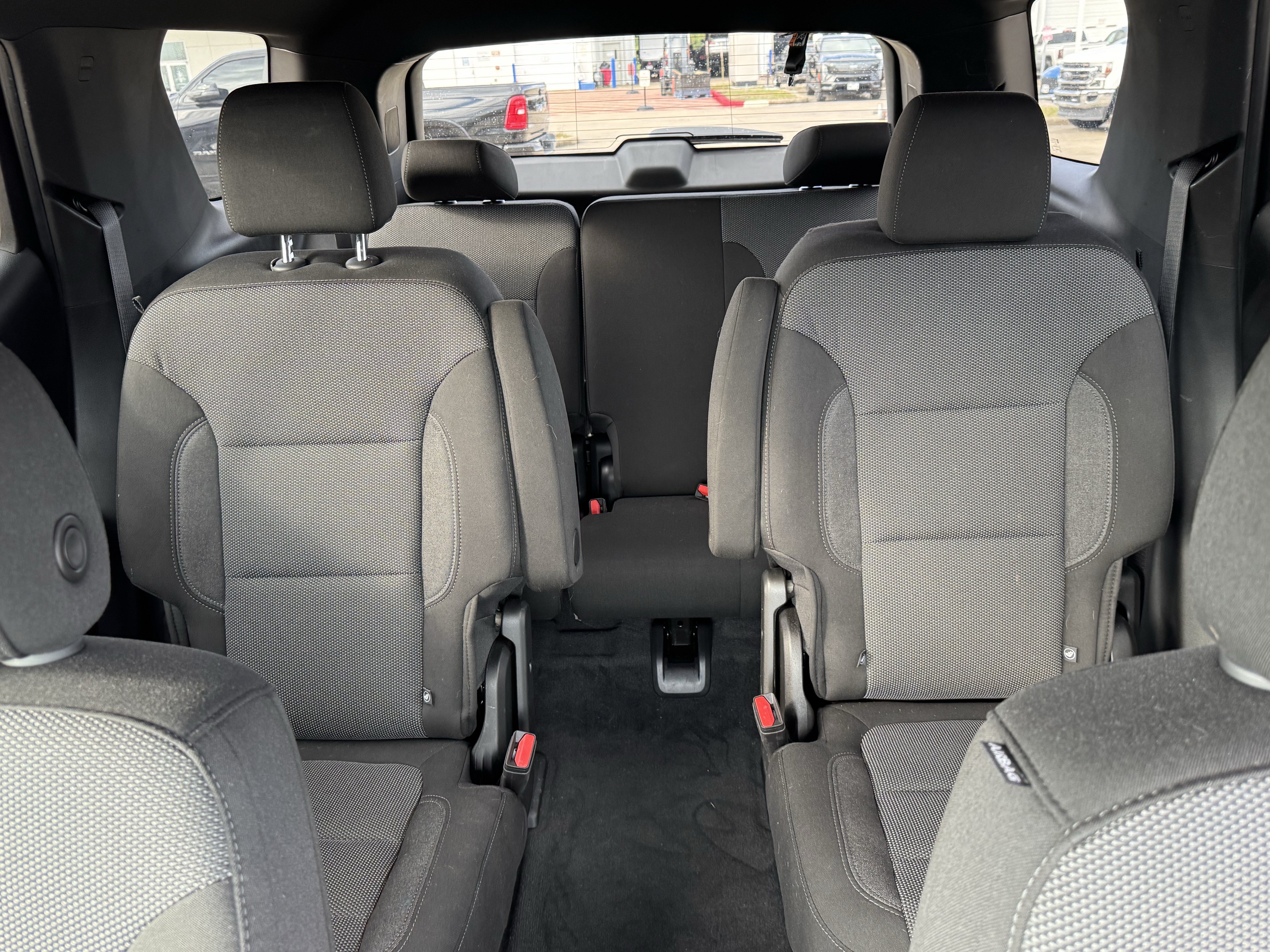 Used 2023 Chevrolet Traverse LT FWD image 22