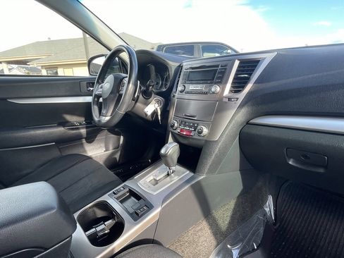 Used 2013 Subaru Outback 2.5i Premium w/ All-Weather Pkg image 12