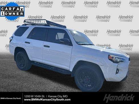Used 2021 Toyota 4Runner Venture image 1