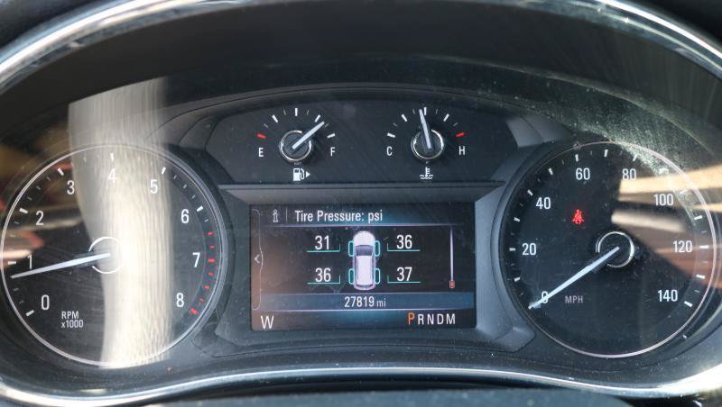 Used 2021 Buick Encore Preferred AWD/4WD image 12