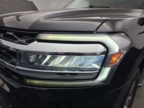 Used 2022 Ford Expedition Max Limited image 14