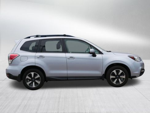 Used 2017 Subaru Forester 2.5i Limited w/ Protection Package #2 AWD/4WD image 8