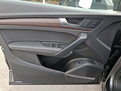 Certified 2025 Audi Q5 2.0T Premium Plus w/ Premium Plus Package image 13