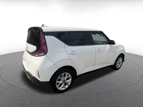 Used 2025 Kia Soul LX w/ LX Technology Package image 13