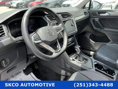 Used 2024 Volkswagen Tiguan SE FWD image 20