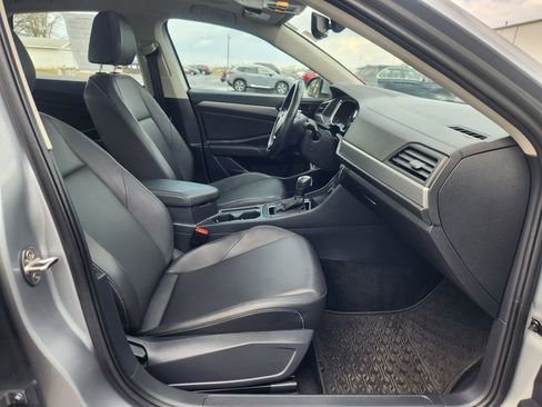 Used 2020 Volkswagen Jetta SE w/ SE Cold Weather Package image 20