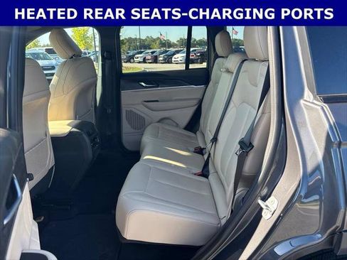 Certified 2025 Jeep Grand Cherokee Limited AWD/4WD image 17
