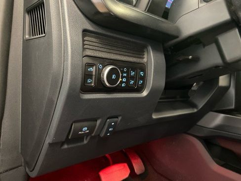 New 2026 Ford F250 Lariat w/ Black Appearance Package image 20