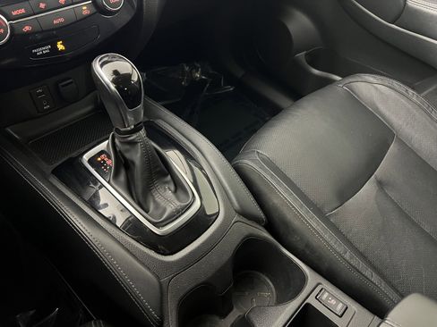 Used 2018 Nissan Rogue Sport SL w/ SL Premium Package image 32