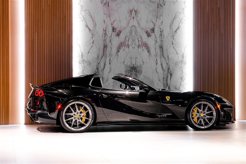 Used 2021 Ferrari 812 GTS RWD image 4