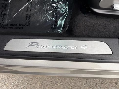 Used 2011 Porsche Panamera image 31