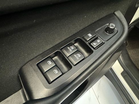 Used 2019 Subaru Outback 2.5i Premium AWD/4WD image 11