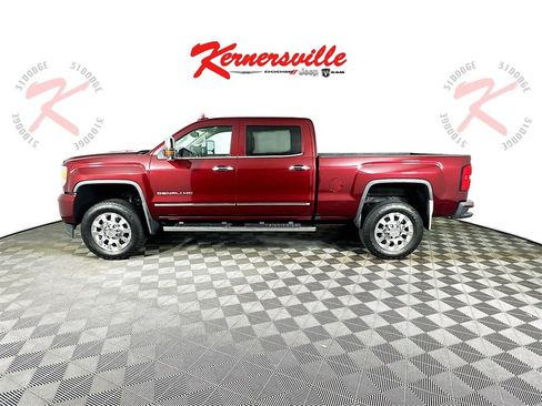 Used 2016 GMC Sierra 2500 Denali w/ Duramax Plus Package image 4