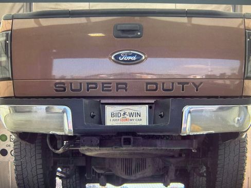 Used 2011 Ford F250 XLT w/ XLT Interior Pkg image 7