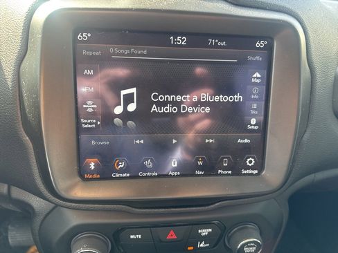 Used 2022 Jeep Renegade Limited image 7