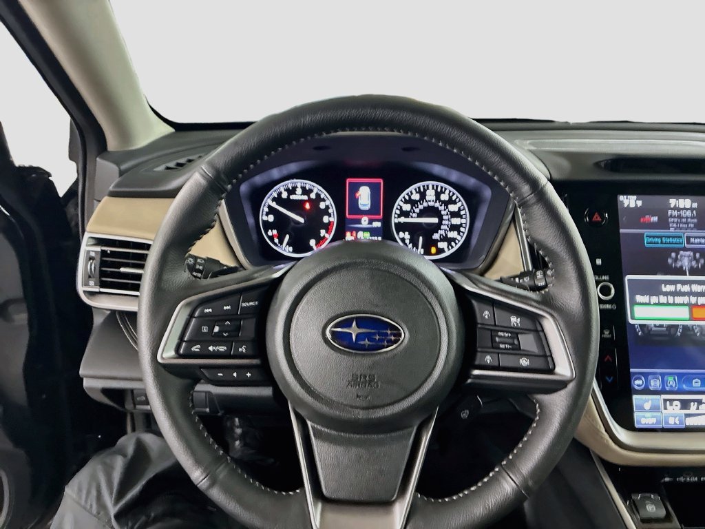 Used 2025 Subaru Outback Limited AWD/4WD image 11