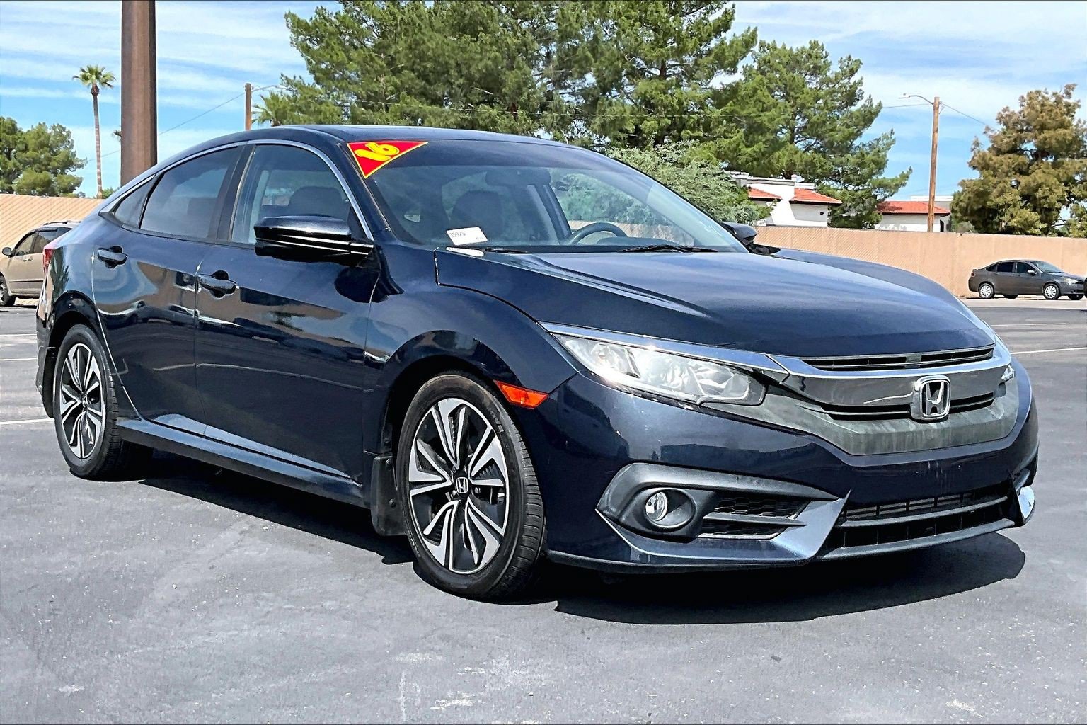 Used 2016 Honda Civic EX-T image 2
