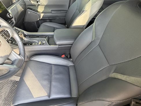 Used 2024 Lexus GX 550 AWD/4WD image 16