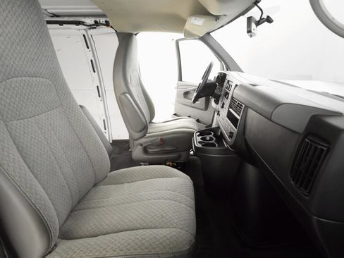 Used 2014 GMC Savana 1500 image 14