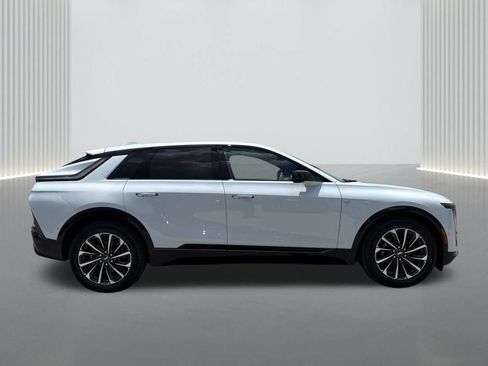New 2027 Cadillac Lyriq Sport RWD image 4