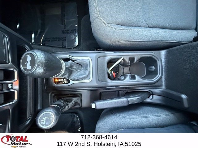 Used 2024 Jeep Wrangler Unlimited Sahara AWD/4WD image 22
