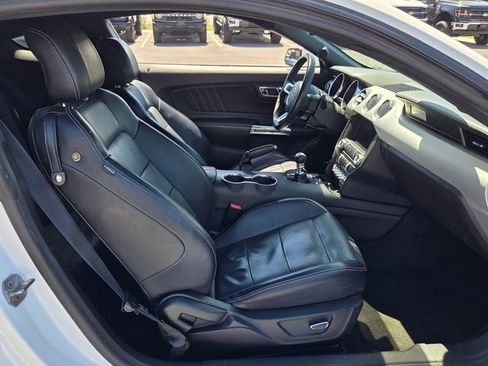 Used 2016 Ford Mustang Premium image 16