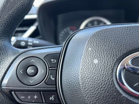 Used 2020 Toyota Corolla LE image 22