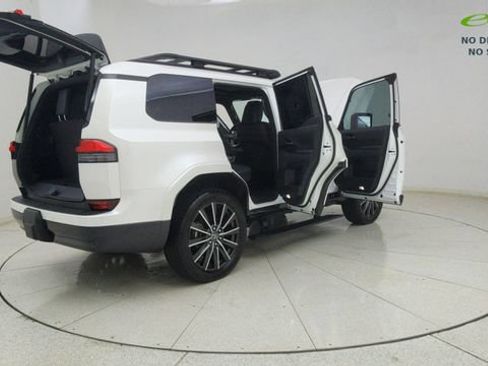 Used 2024 Lexus GX 550 w/ Accessory Package (31) AWD/4WD image 75