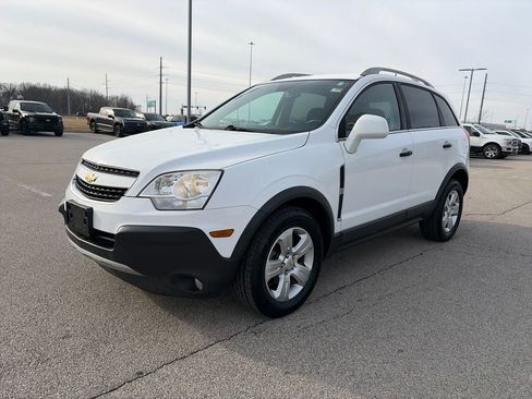 Used 2014 Chevrolet Captiva Sport LS image 3