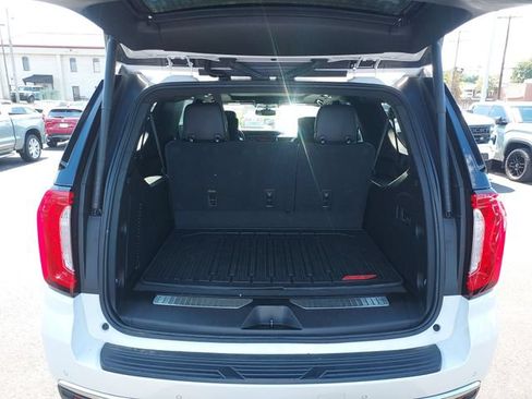 Used 2021 GMC Yukon XL Denali AWD/4WD image 9