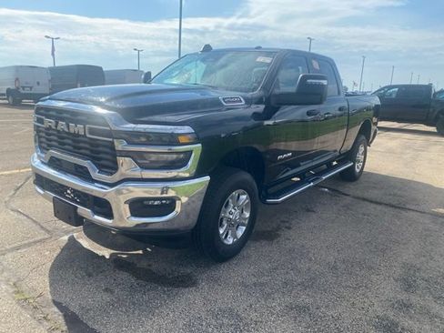 Used 2026 RAM 2500 Big Horn AWD/4WD image 7