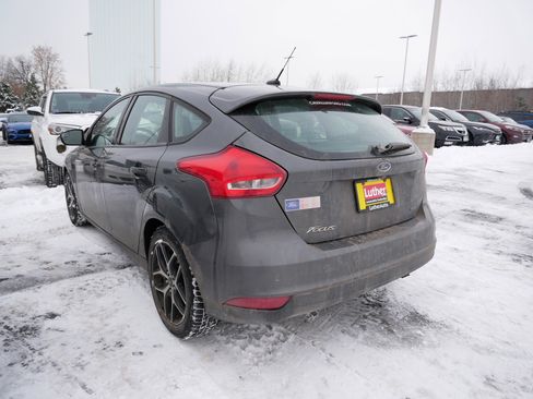 Used 2017 Ford Focus SEL w/ Cold Weather Package image 3