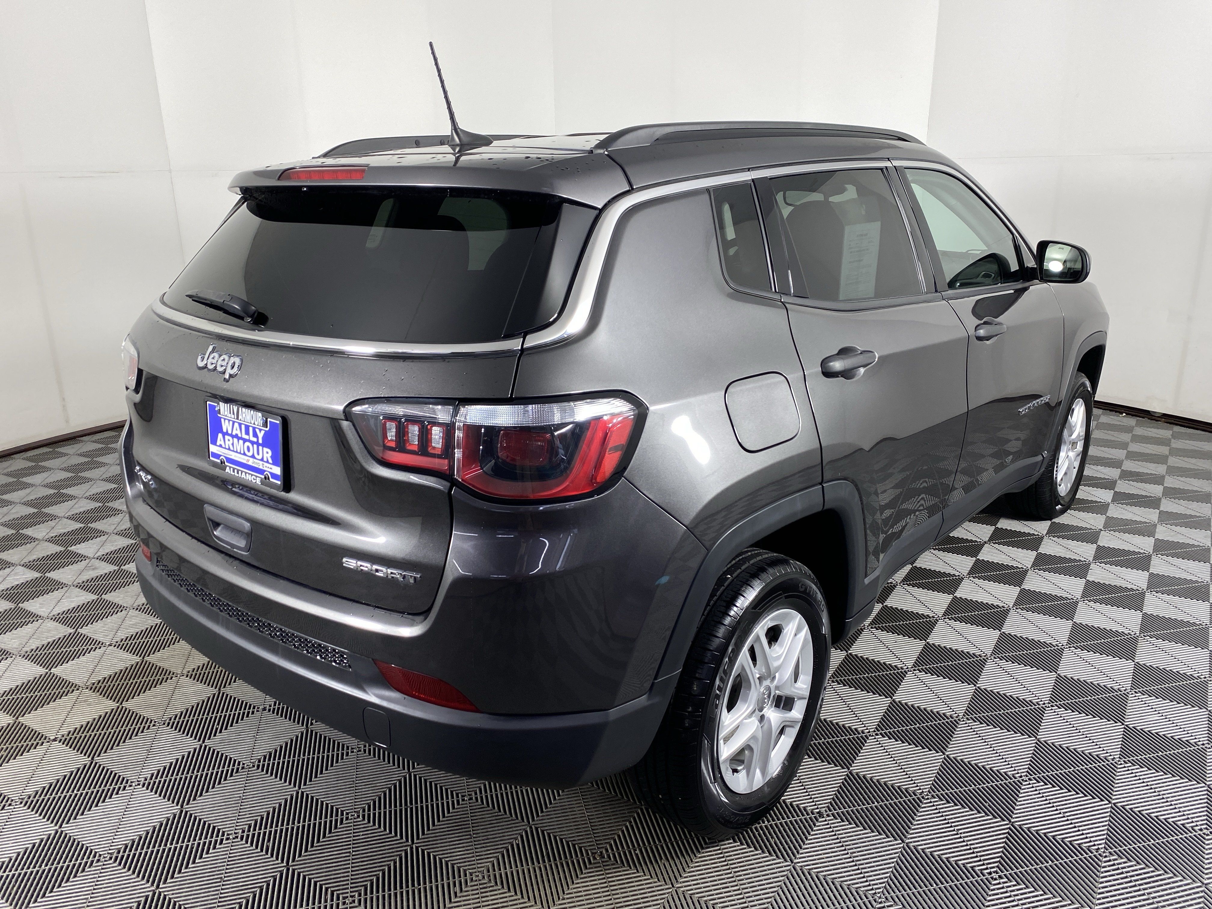 Used 2019 Jeep Compass Sport AWD/4WD image 6