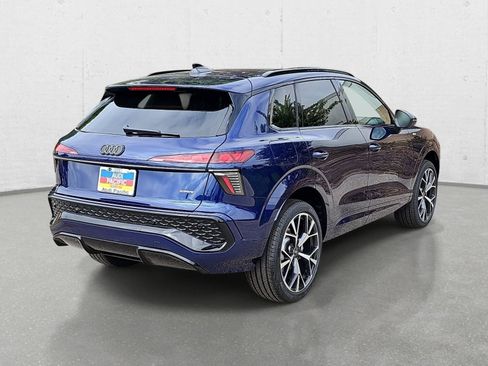 New 2026 Audi Q3 quattro 2.0T AWD/4WD image 5