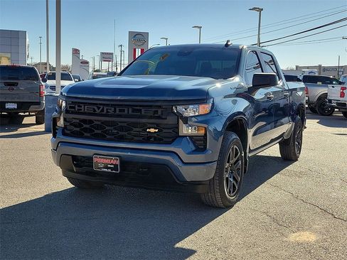 Used 2024 Chevrolet Silverado 1500 Custom image 4