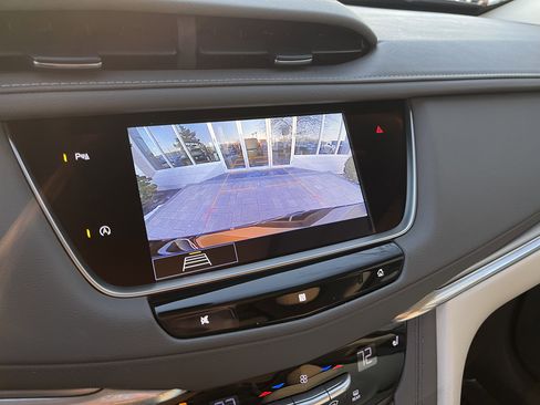 Used 2020 Cadillac XT5 Premium Luxury image 12