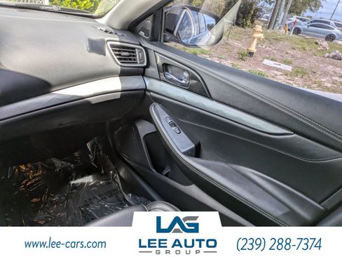 Used 2018 Nissan Maxima 3.5 SL FWD image 14