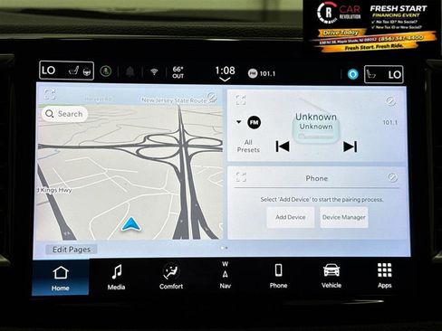 Used 2025 Chrysler Pacifica Limited FWD image 50