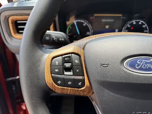 Used 2024 Ford Maverick Lariat w/ Black Appearance Package FWD image 23