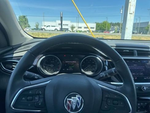 Used 2022 Buick Encore GX Essence w/ Experience Buick Package FWD image 36