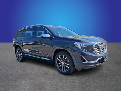 Used 2018 GMC Terrain Denali w/ GMC Pro Grade Package AWD/4WD image 2