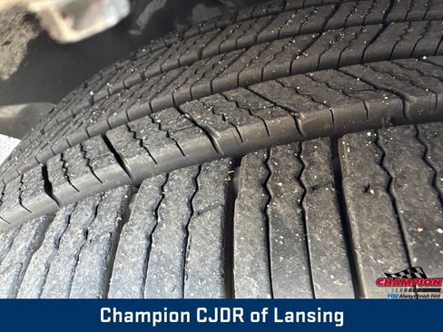 Used 2017 Ford Escape SE w/ Equipment Group 201A FWD image 28