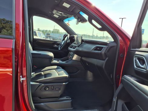 Used 2024 Chevrolet Tahoe RST w/ Luxury Package AWD/4WD image 23
