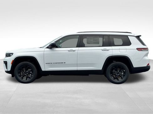 New 2026 Jeep Grand Cherokee L 4WD image 4