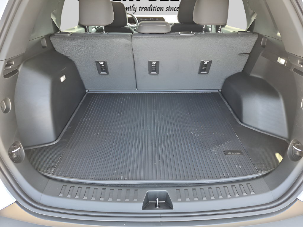 New 2027 GMC Terrain Elevation w/ LPO, Floor Liner Package FWD image 38